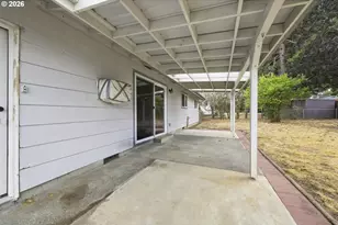 2040 Princeton Dr, Eugene, OR 97405 - Photo 33