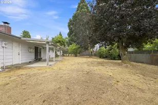 2040 Princeton Dr, Eugene, OR 97405 - Photo 37