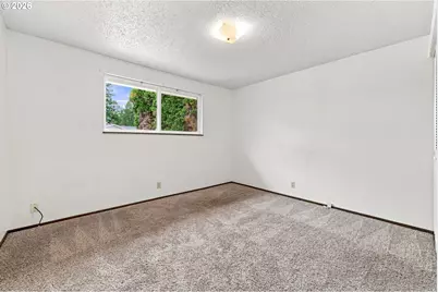2040 Princeton Dr, Eugene, OR 97405 - Photo 21