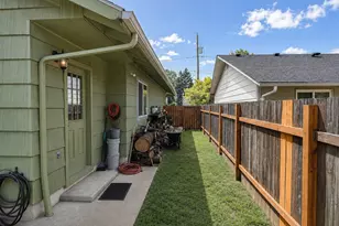 280 SE Evelyn Ave, Gresham, OR 97080 - Photo 23