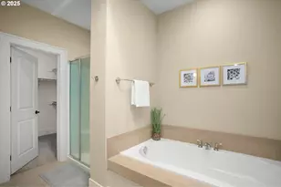 10546 SW Windwood Wy, Portland, OR 97225 - Photo 19