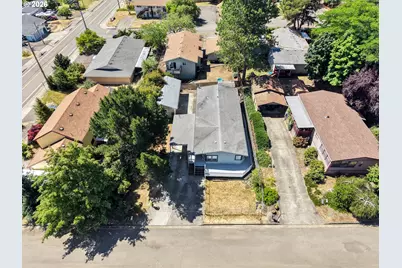 124 NW Trust St, Roseburg, OR 97471 - Photo 33