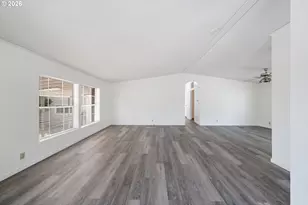 124 NW Trust St, Roseburg, OR 97471 - Photo 5