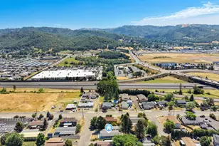 124 NW Trust St, Roseburg, OR 97471 - Photo 37