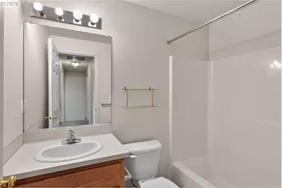 1332 NE 87th Ave, Hillsboro, OR 97006 - Photo 17