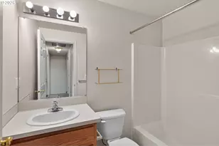1332 NE 87th Ave, Hillsboro, OR 97006 - Photo 17