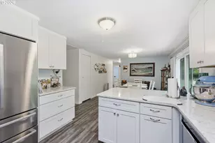 25780 Vera Ln, Veneta, OR 97487 - Photo 13