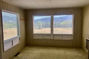 589 Mehlwood Ln, Glendale, OR 97442 - Photo 9