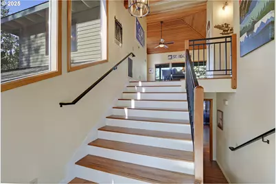 17704 Rogue Ln, Sunriver, OR 97707 - Photo 13