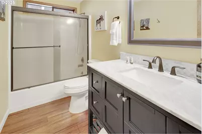 17704 Rogue Ln, Sunriver, OR 97707 - Photo 15