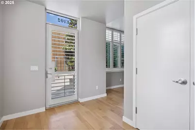 1920 S River Dr #E102, Portland, OR 97201 - Photo 19