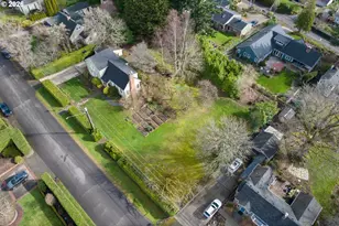 2600 SW Crestdale Dr, Portland, OR 97225 - Photo 35