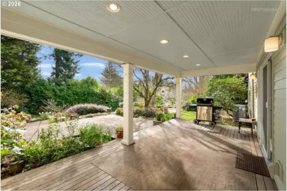 2600 SW Crestdale Dr, Portland, OR 97225 - Photo 25