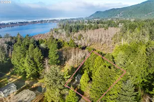 1251 Timberlake Dr, Rockaway Beach, OR 97136 - Photo 19