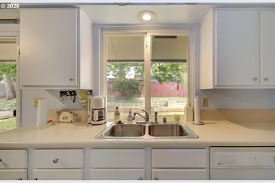 9804 NE 9th St, Vancouver, WA 98664 - Photo 9