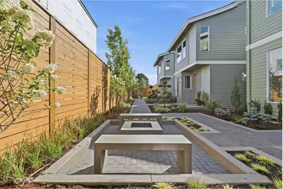 2492 SE 67th Ave, Portland, OR 97206 - Photo 3