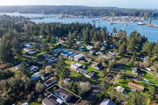 90766 Hollywood Ln, Coos Bay, OR 97420 - Photo 43