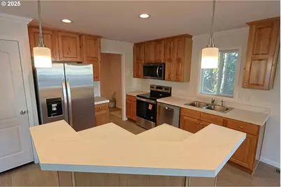 90766 Hollywood Ln, Coos Bay, OR 97420 - Photo 15