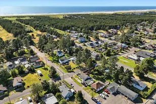 1205 49th St, Seaview, WA 98644 - Photo 33