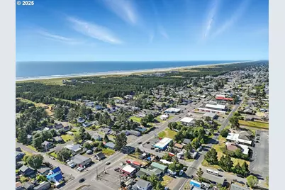 1205 49th St, Seaview, WA 98644 - Photo 37