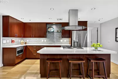 2448 NW Westover Rd #E402, Portland, OR 97210 - Photo 7