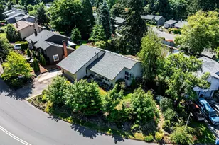 2213 NE Parkview Dr, Vancouver, WA 98686 - Photo 35