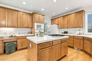 17818 NW Gilbert Ln, Portland, OR 97229 - Photo 15