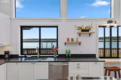 57555 Parkersburg Rd, Bandon, OR 97411 - Photo 13