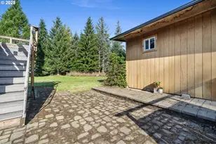 11605 Hwy 101, Tillamook, OR 97141 - Photo 21