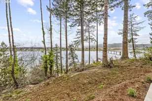 572 Columbia St, Cathlamet, WA 98612 - Photo 29