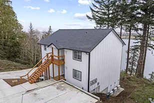 572 Columbia St, Cathlamet, WA 98612 - Photo 27