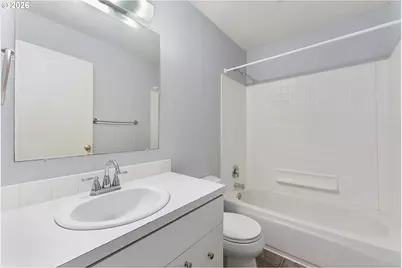 1040 Columbia Ridge Dr #2, Vancouver, WA 98664 - Photo 9