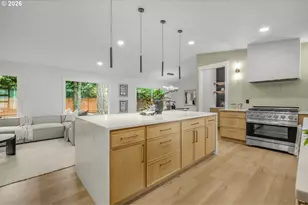 18111 SW Pioneer Ct, Lake Oswego, OR 97034 - Photo 15