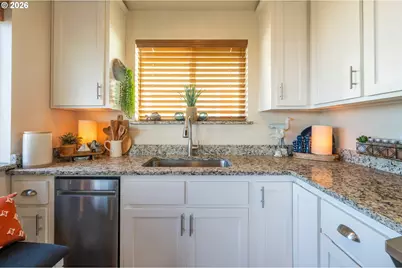 29154 Kerber Dr, Gold Beach, OR 97444 - Photo 19