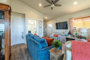 29154 Kerber Dr, Gold Beach, OR 97444 - Photo 17