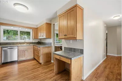 1704 N Meadow Ln, Newberg, OR 97132 - Photo 13