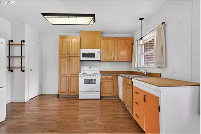 19100 SW Blanton St, Beaverton, OR 97078 - Photo 11