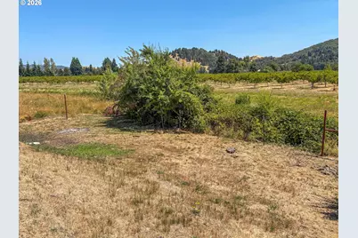 185 SE Lebleu Ln, Winston, OR 97496 - Photo 15