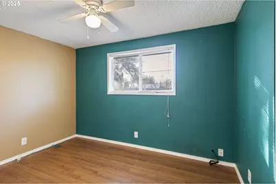 26 E 3rd St, Lowell, OR 97452 - Photo 19