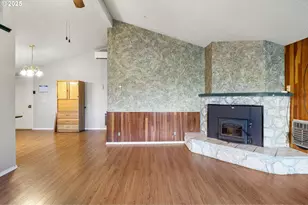 26 E 3rd St, Lowell, OR 97452 - Photo 5