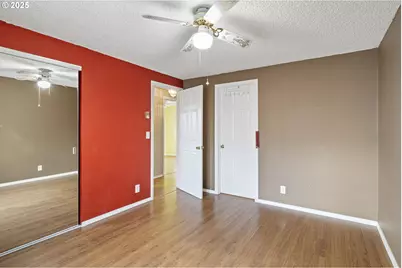 26 E 3rd St, Lowell, OR 97452 - Photo 25