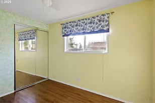 26 E 3rd St, Lowell, OR 97452 - Photo 17