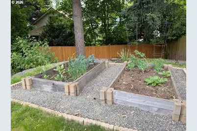 4315 NE Laurelhurst Pl, Portland, OR 97213 - Photo 39