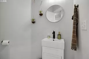 10907 SE Henderson Dr, Portland, OR 97266 - Photo 17