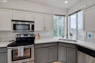 10907 SE Henderson Dr, Portland, OR 97266 - Photo 15