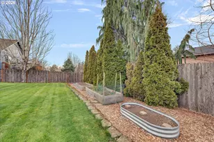 10907 SE Henderson Dr, Portland, OR 97266 - Photo 37