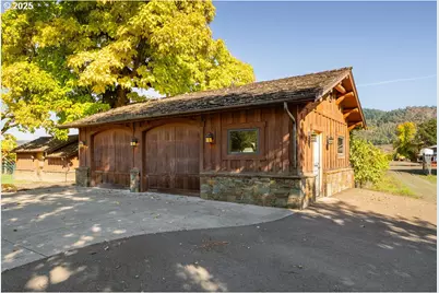 8690 Lookingglass Rd, Roseburg, OR 97471 - Photo 37