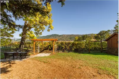 8690 Lookingglass Rd, Roseburg, OR 97471 - Photo 31