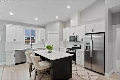 1025 Sassafras St, Independence, OR 97351 - Photo 11