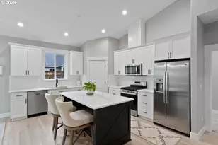 1025 Sassafras St, Independence, OR 97351 - Photo 11